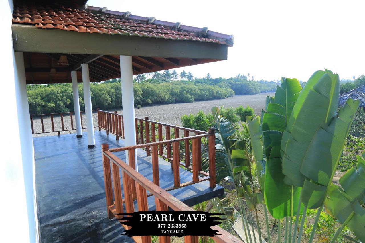 Pearl Cave Cabanas & Resturant 탕갈레 외부 사진