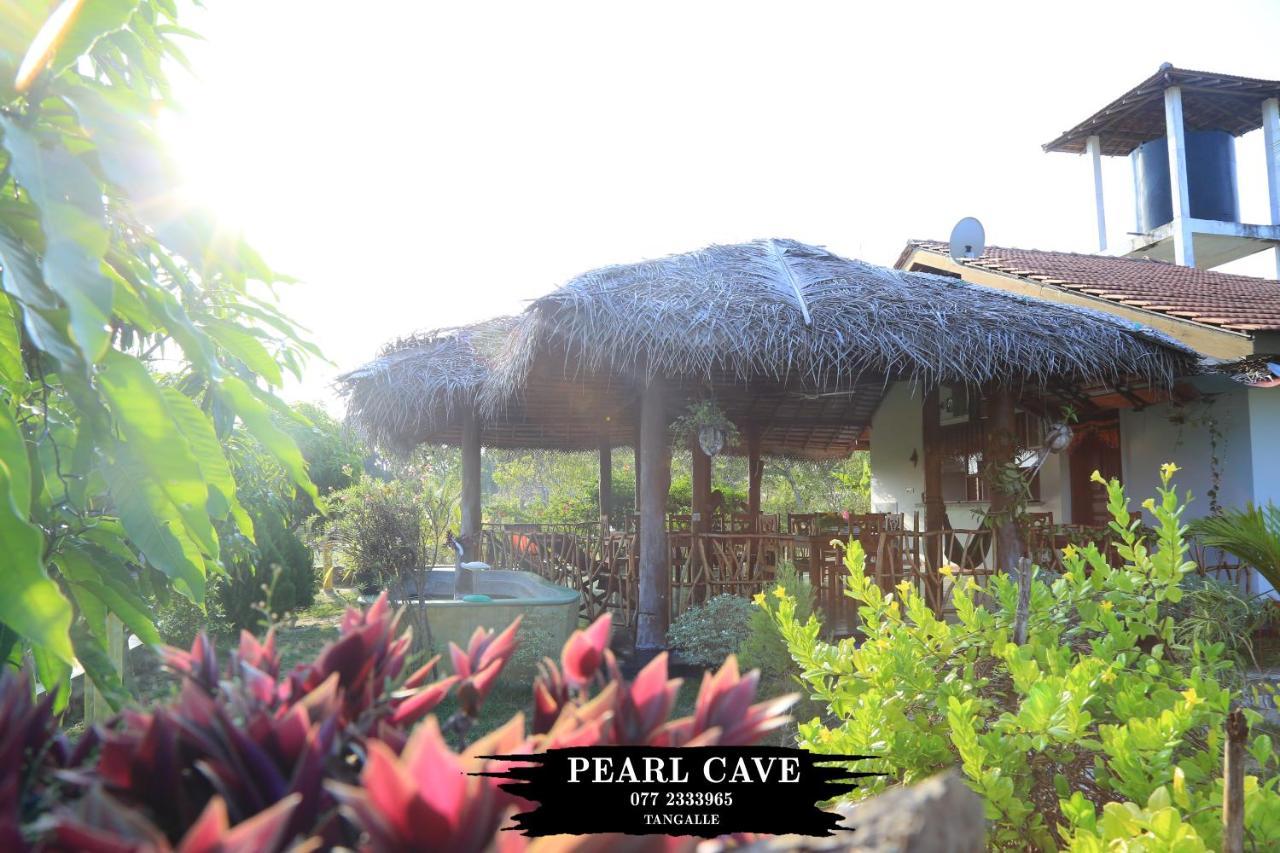 Pearl Cave Cabanas & Resturant 탕갈레 외부 사진