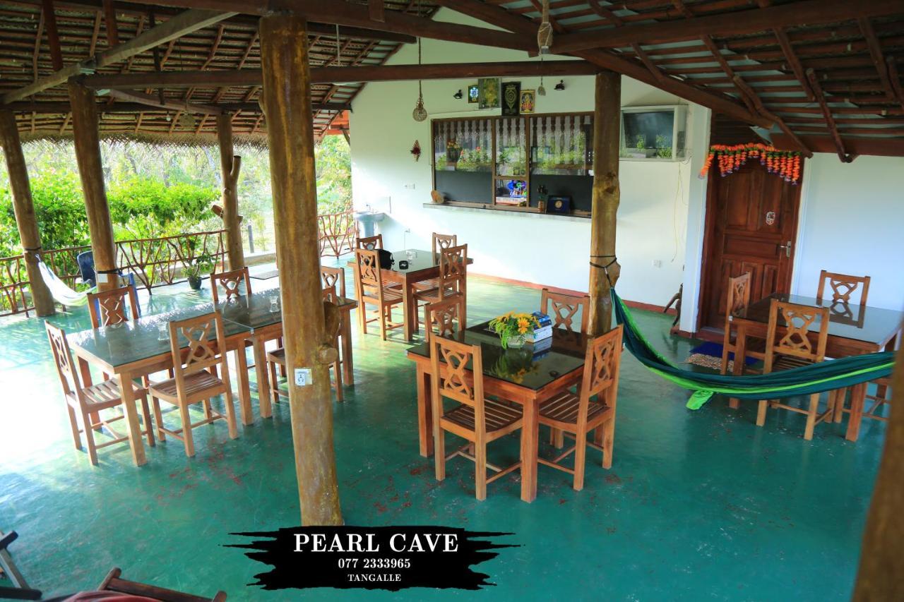 Pearl Cave Cabanas & Resturant 탕갈레 외부 사진
